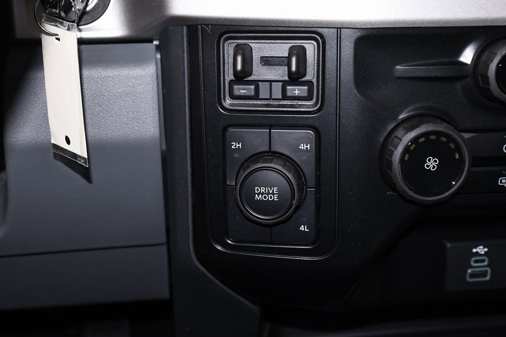 New 2026 Ford F550 4x4 Regular Cab Super Duty image 16
