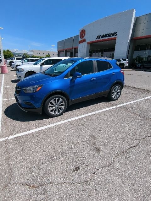 Used 2018 Buick Encore Preferred FWD image 2