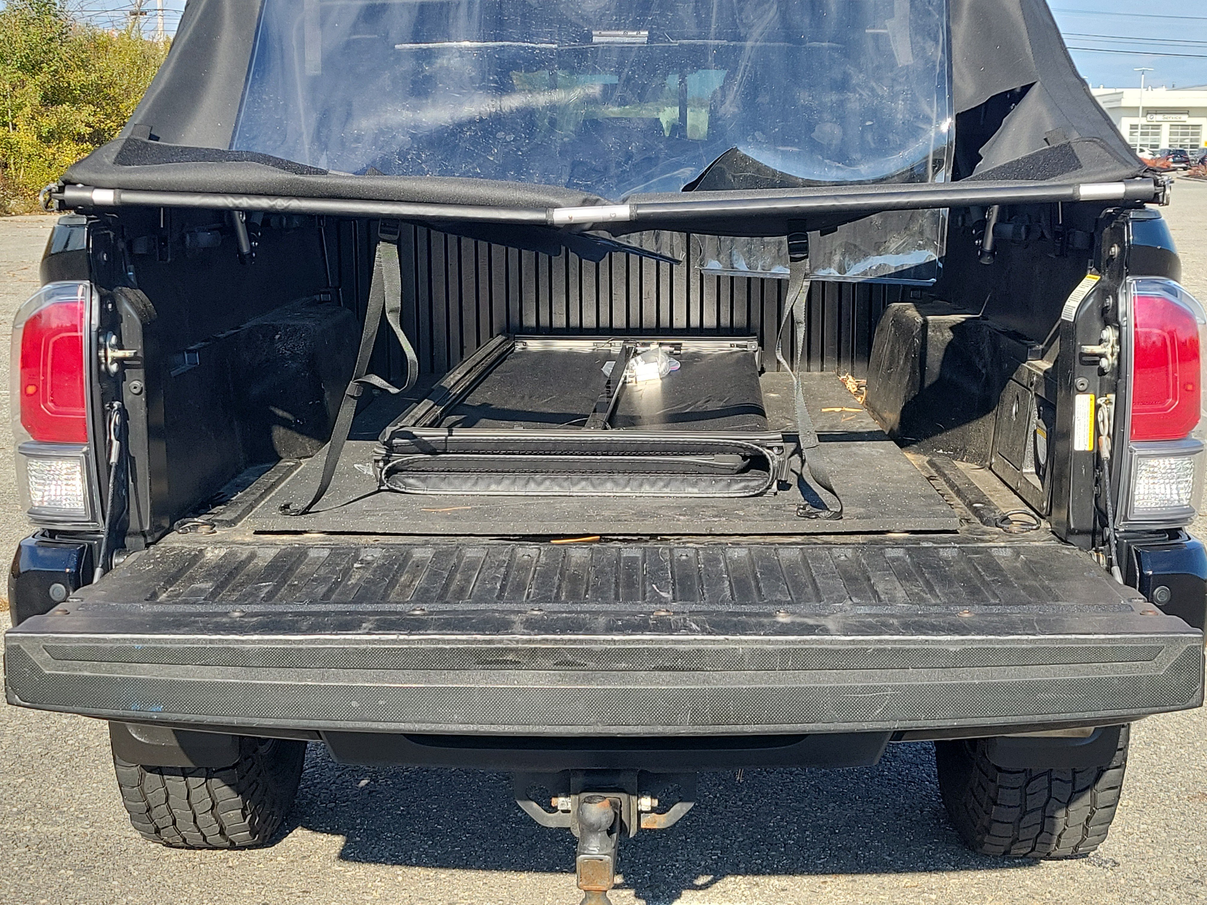 Used 2020 Toyota Tacoma TRD Off-Road w/ Technology Package AWD/4WD image 17