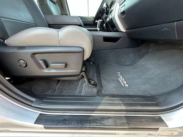 Used 2019 Toyota Tundra Limited w/ Limited Premium Package AWD/4WD image 37