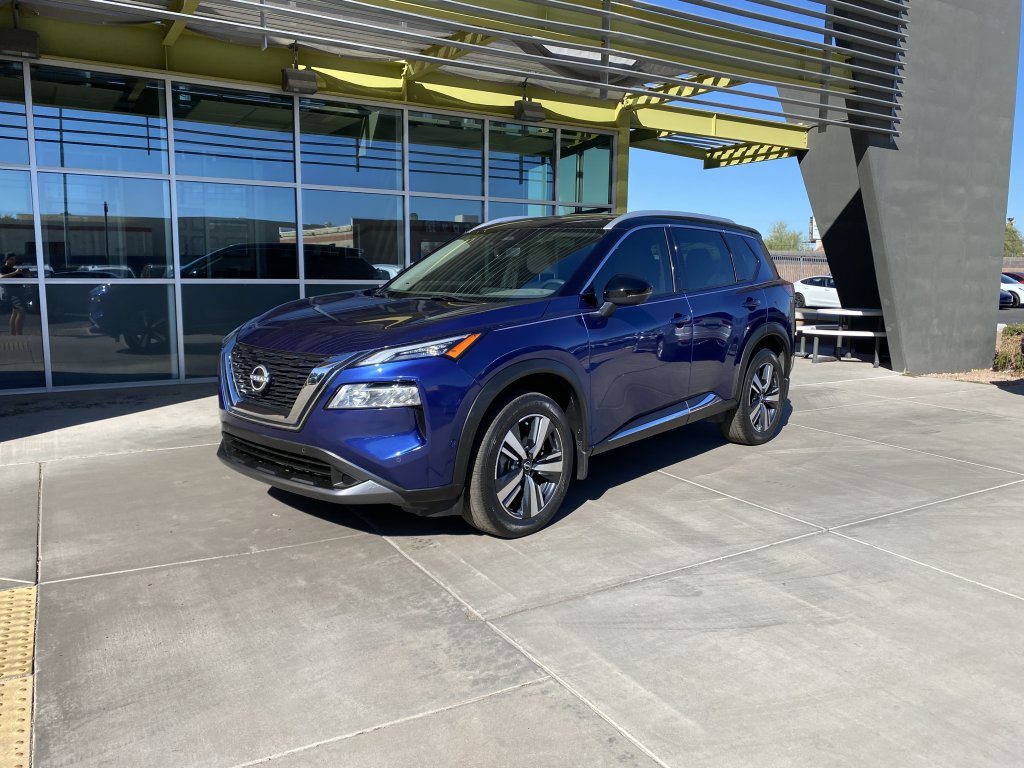 Used 2023 Nissan Rogue SL w/ SL Premium Package image 1