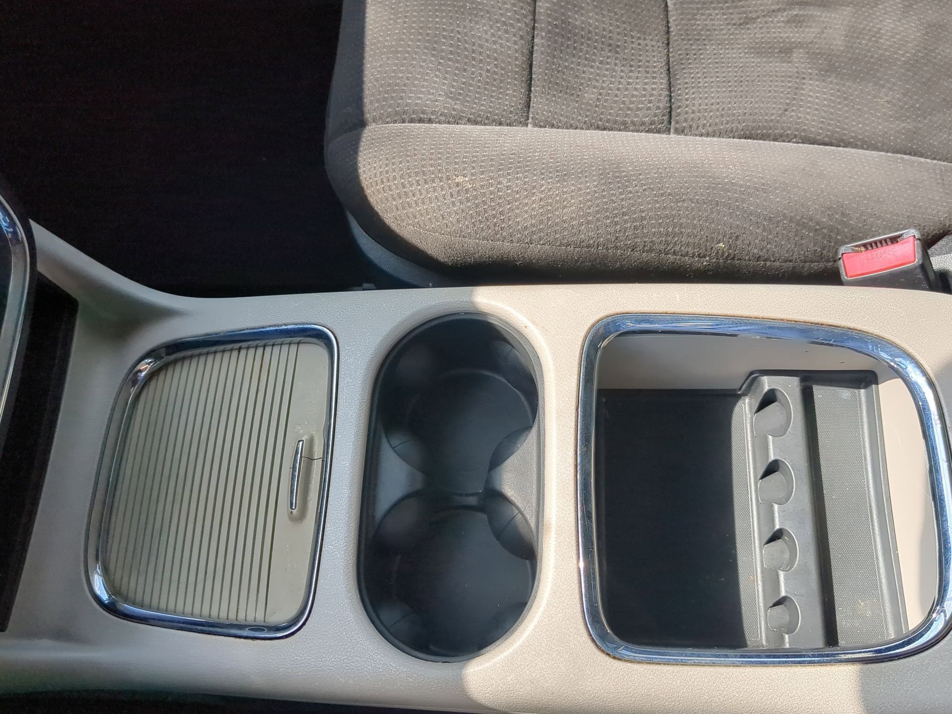 Used 2013 Dodge Grand Caravan SXT w/ UConnect Hands-Free Group FWD image 15