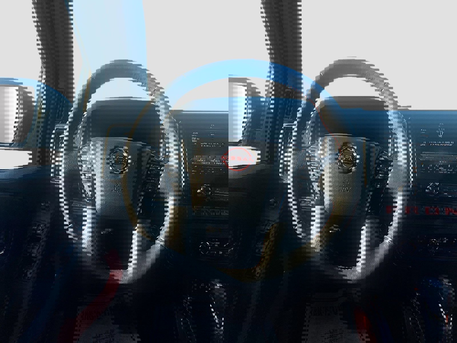 Used 2025 Nissan Frontier Pro-X w/ Pro Convenience Package image 23