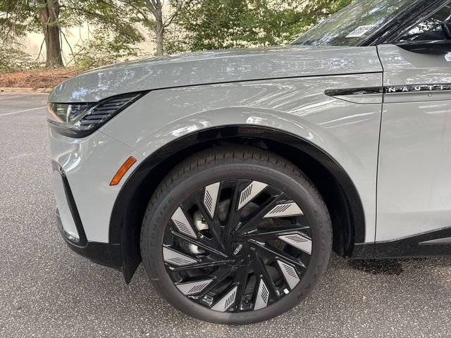 New 2026 Lincoln Nautilus Reserve AWD/4WD image 10