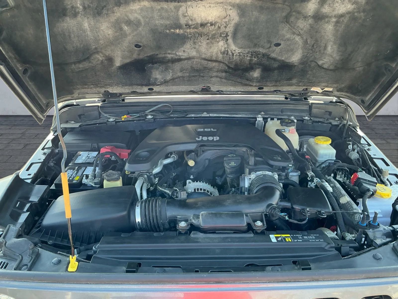 Used 2018 Jeep Wrangler Unlimited Sport S image 21