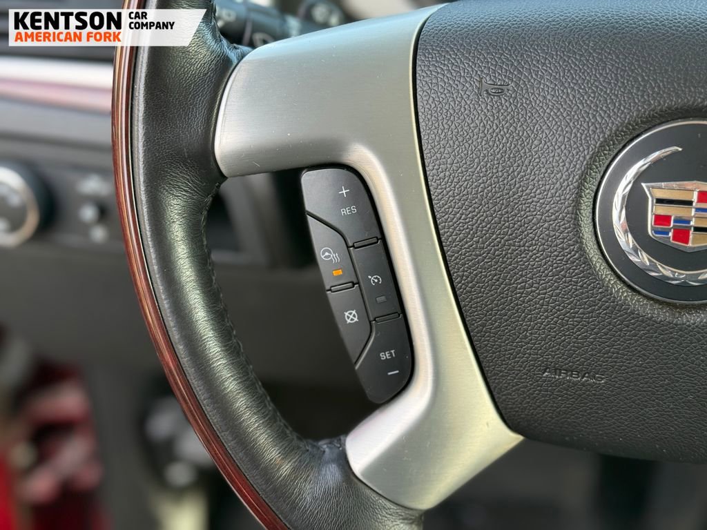 Used 2014 Cadillac Escalade Luxury image 21