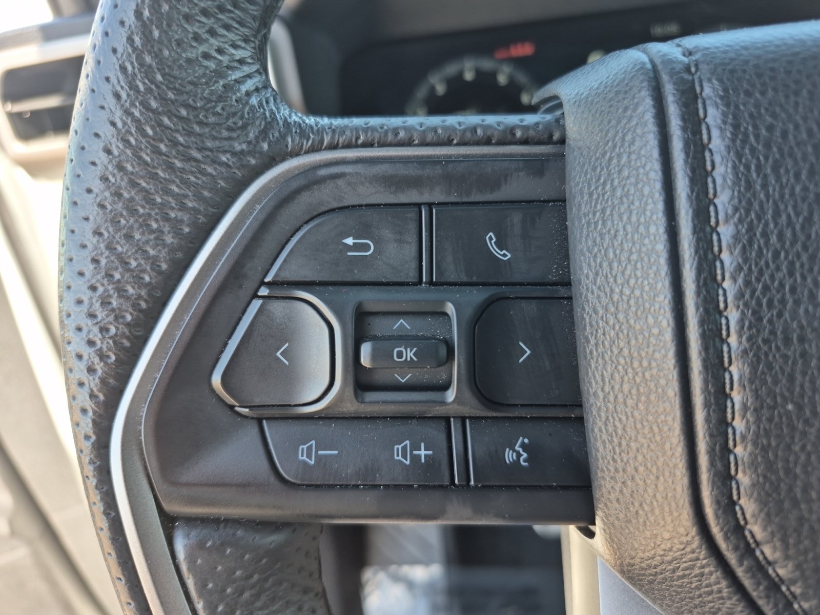 Used 2024 Toyota Tacoma TRD Sport AWD/4WD image 26