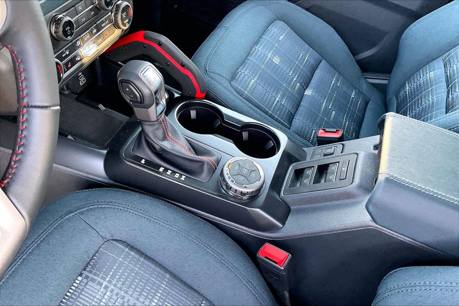 New 2026 Ford Bronco Heritage Edition AWD/4WD image 8