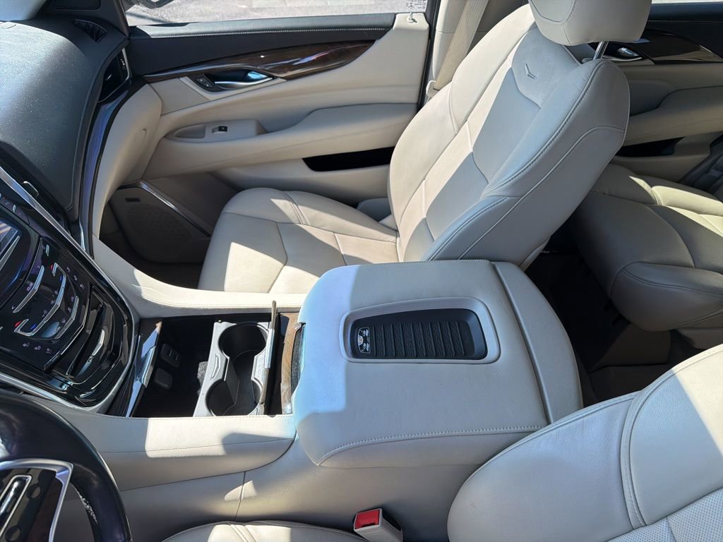 Used 2018 Cadillac Escalade Premium Luxury AWD/4WD image 54