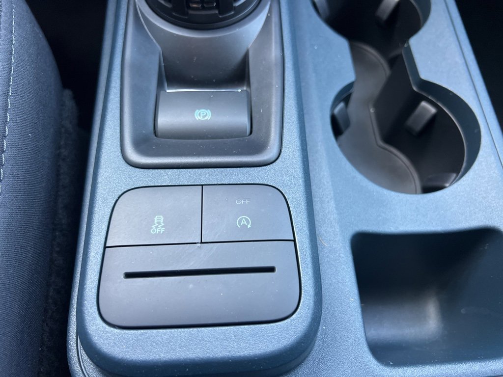 New 2025 Ford Maverick XL w/ Equipment Group 102A image 17