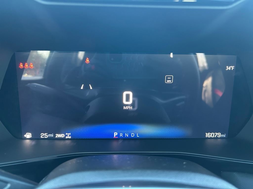 Used 2024 Chevrolet Colorado Z71 w/ Z71 Convenience Package 2 image 16