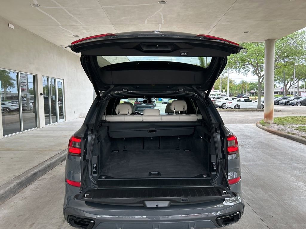 Used 2021 BMW X5 M50i w/ Executive Package image 46