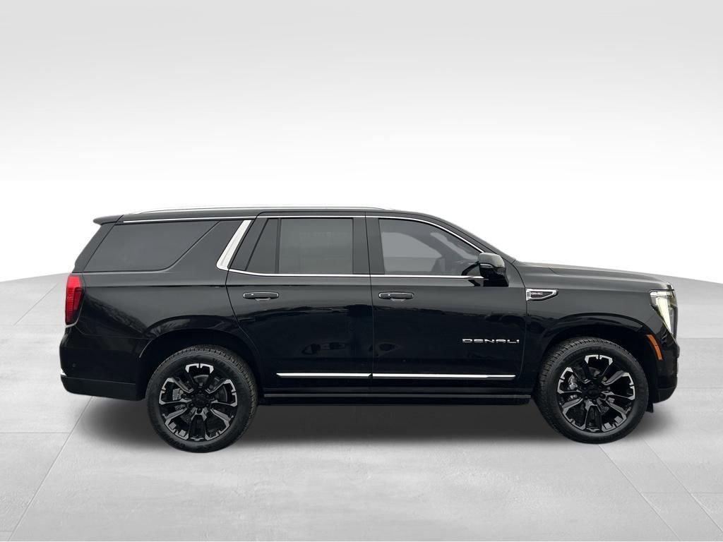 Used 2025 GMC Yukon Denali w/ Sun & Power Step Package image 25