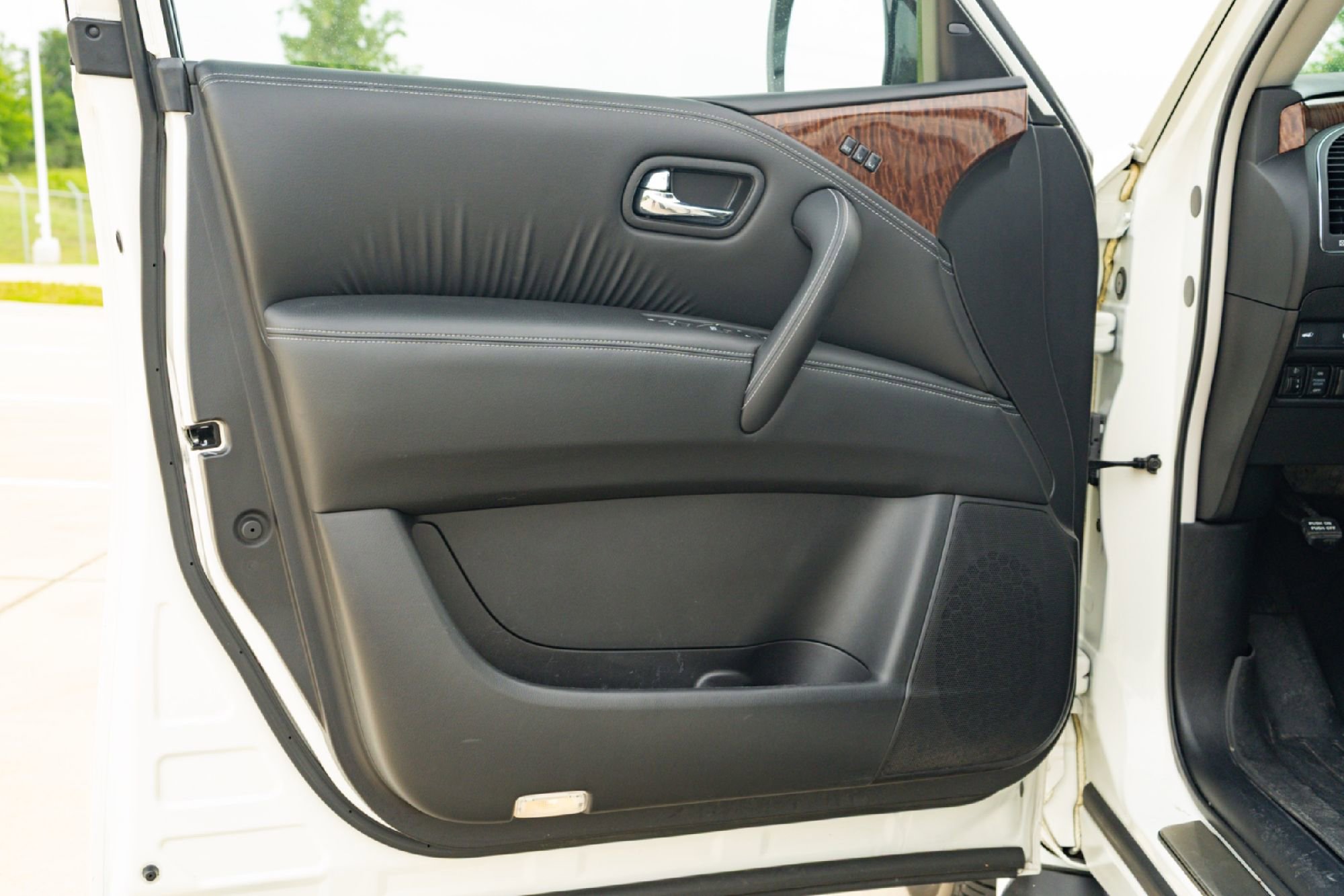 Used 2019 Nissan Armada Platinum AWD/4WD image 20