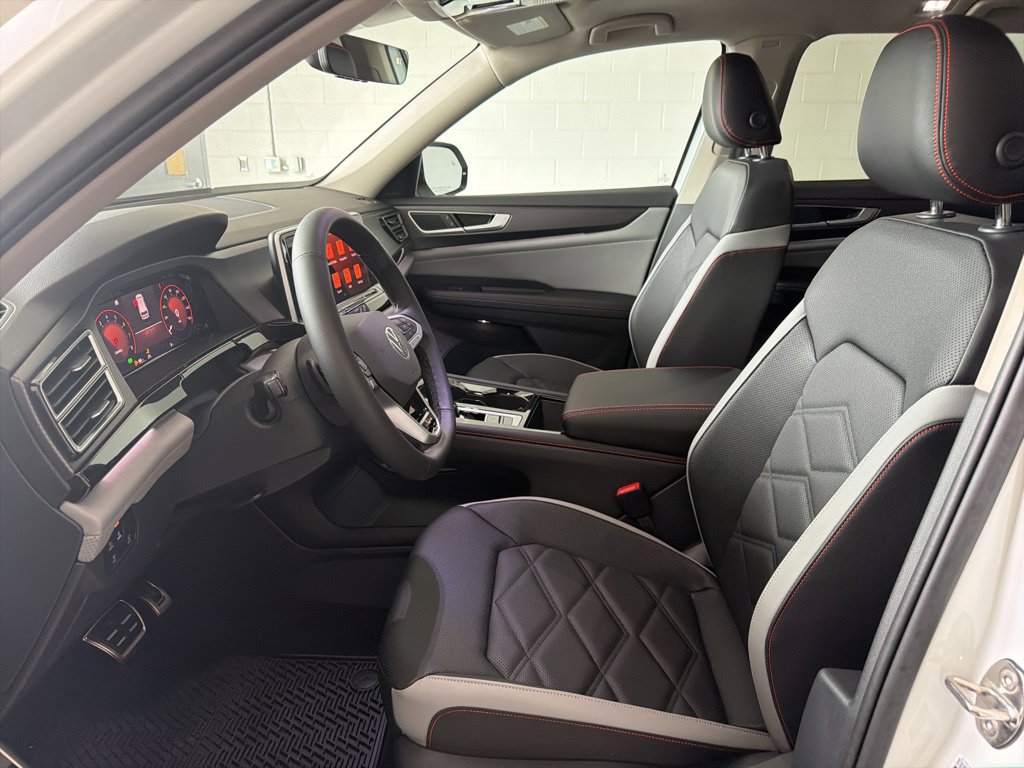 New 2026 Volkswagen Atlas Peak Edition AWD/4WD image 11
