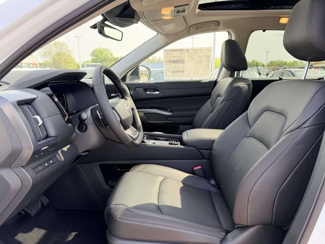 New 2026 Nissan Pathfinder SL w/ SL Premium Package AWD/4WD image 16