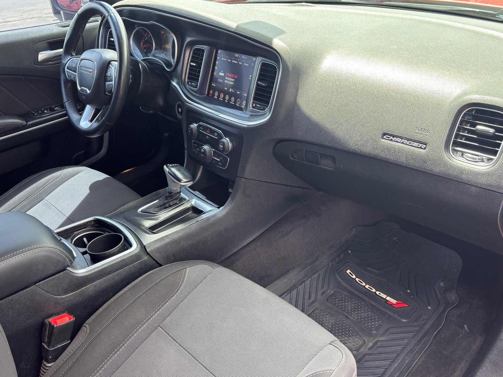 Used 2017 Dodge Charger SXT RWD image 30