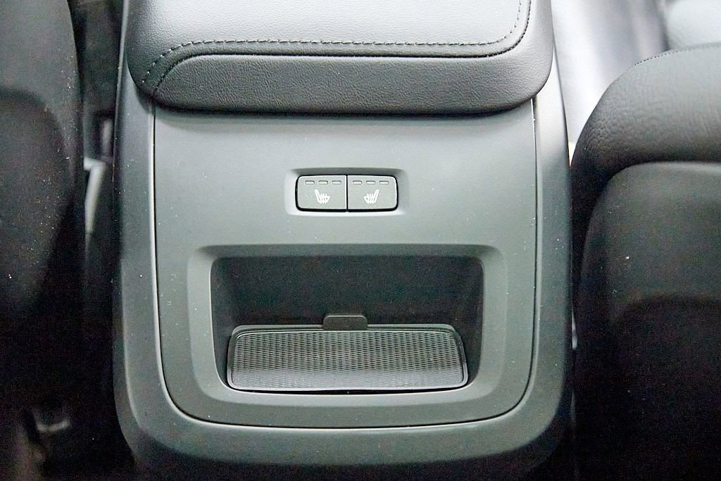 Certified 2024 Volvo XC60 B5 Plus w/ Climate Package image 24