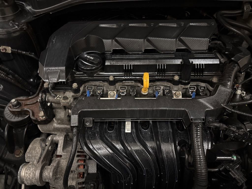 Used 2020 Hyundai Venue SEL image 21