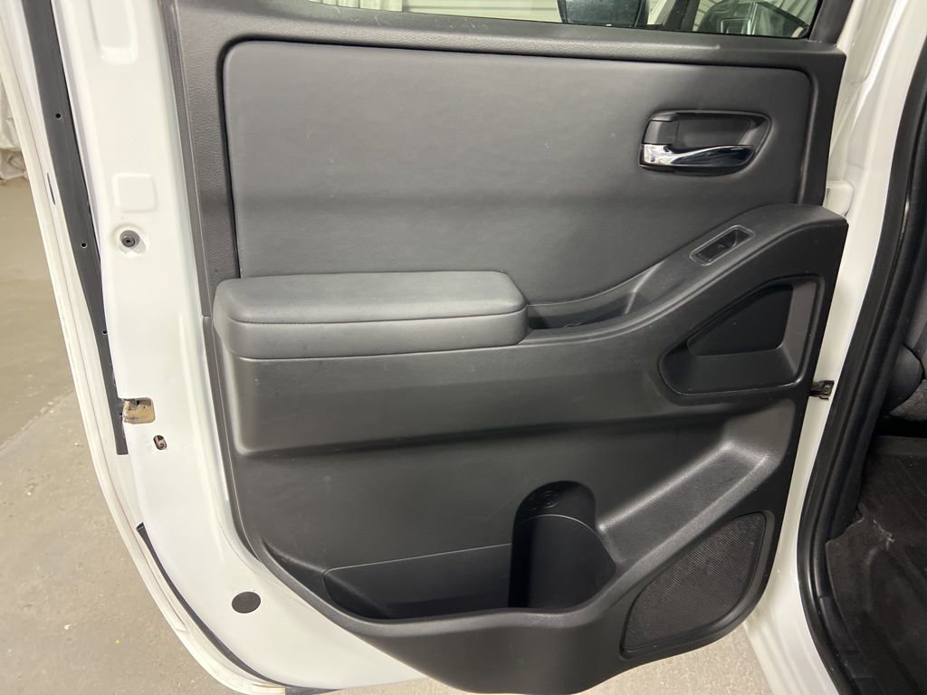 Used 2022 Nissan Frontier SV image 18