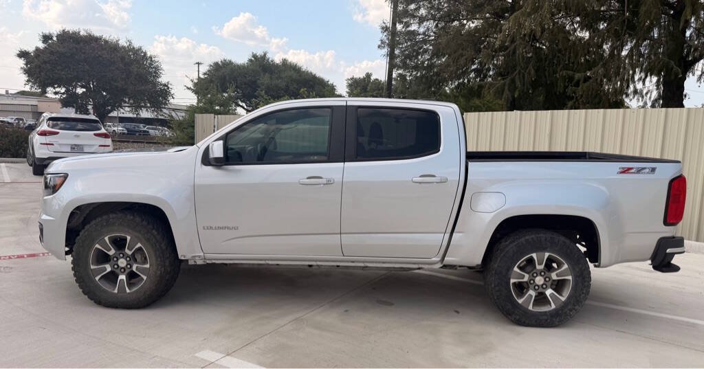 Used 2016 Chevrolet Colorado Z71 AWD/4WD image 2