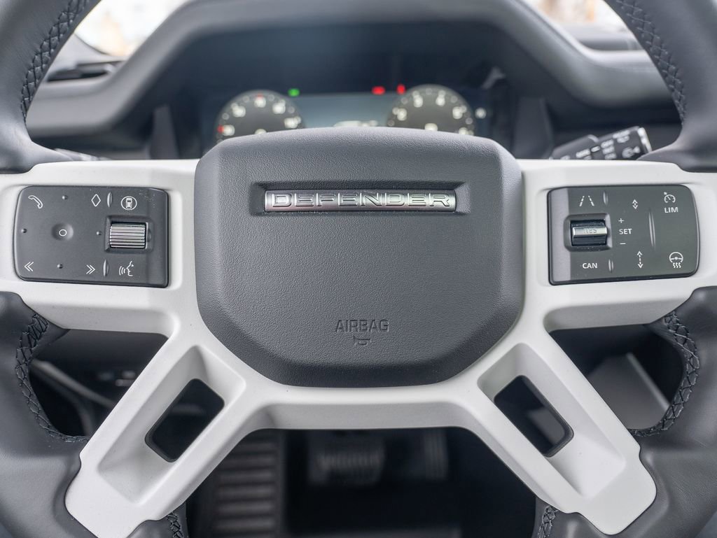 New 2026 Land Rover Defender 110 X-Dynamic SE image 14