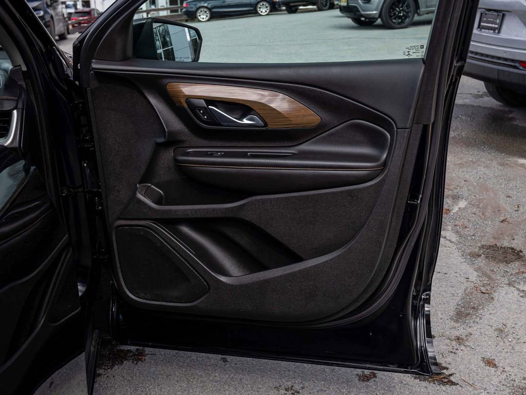 Used 2018 GMC Terrain SLE w/ Driver Convenience Package image 13