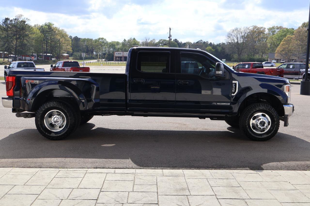 Used 2022 Ford F350 Lariat w/ Lariat Value Package image 4