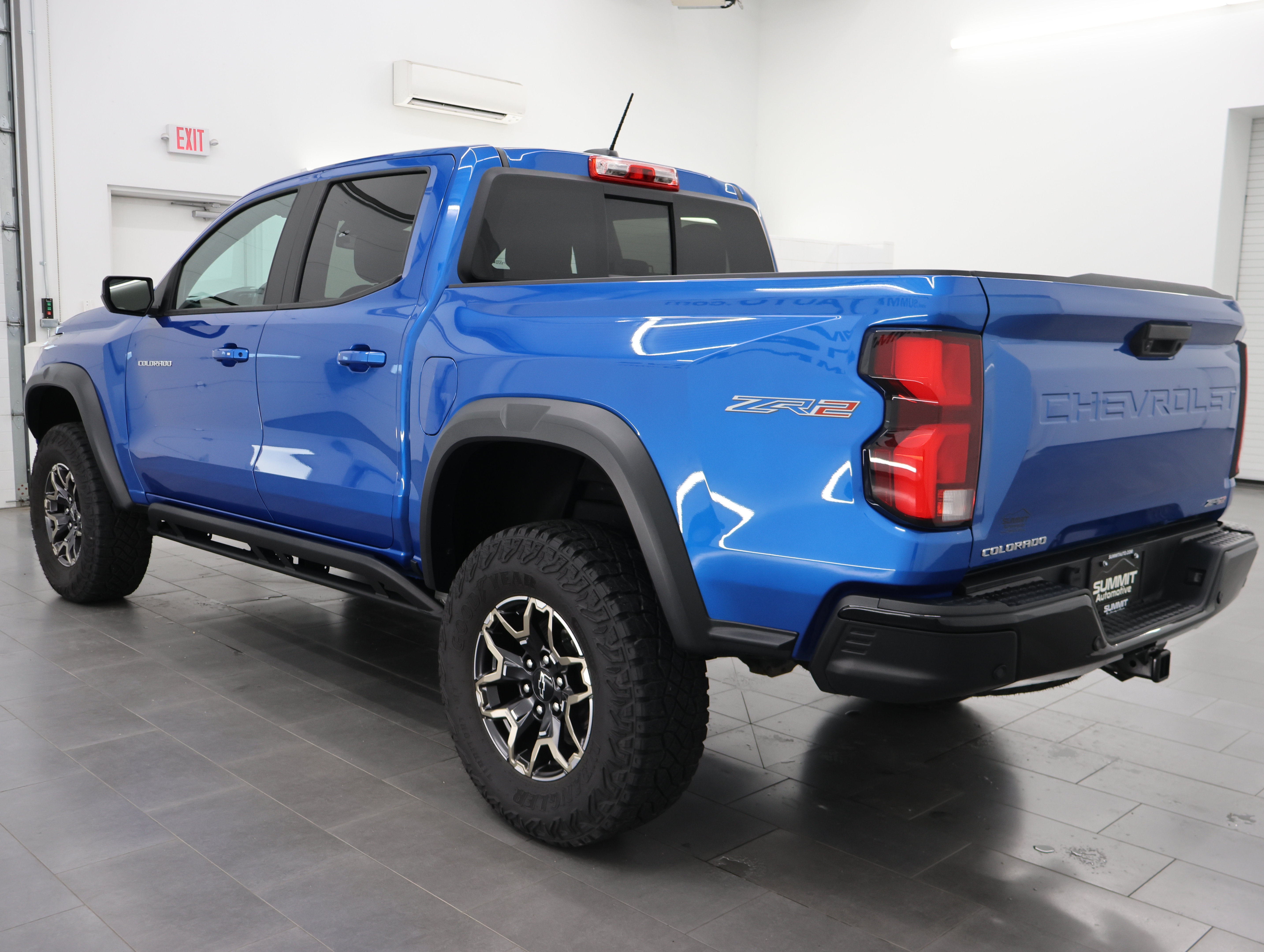 Used 2023 Chevrolet Colorado ZR2 w/ ZR2 Convenience Package III AWD/4WD image 6