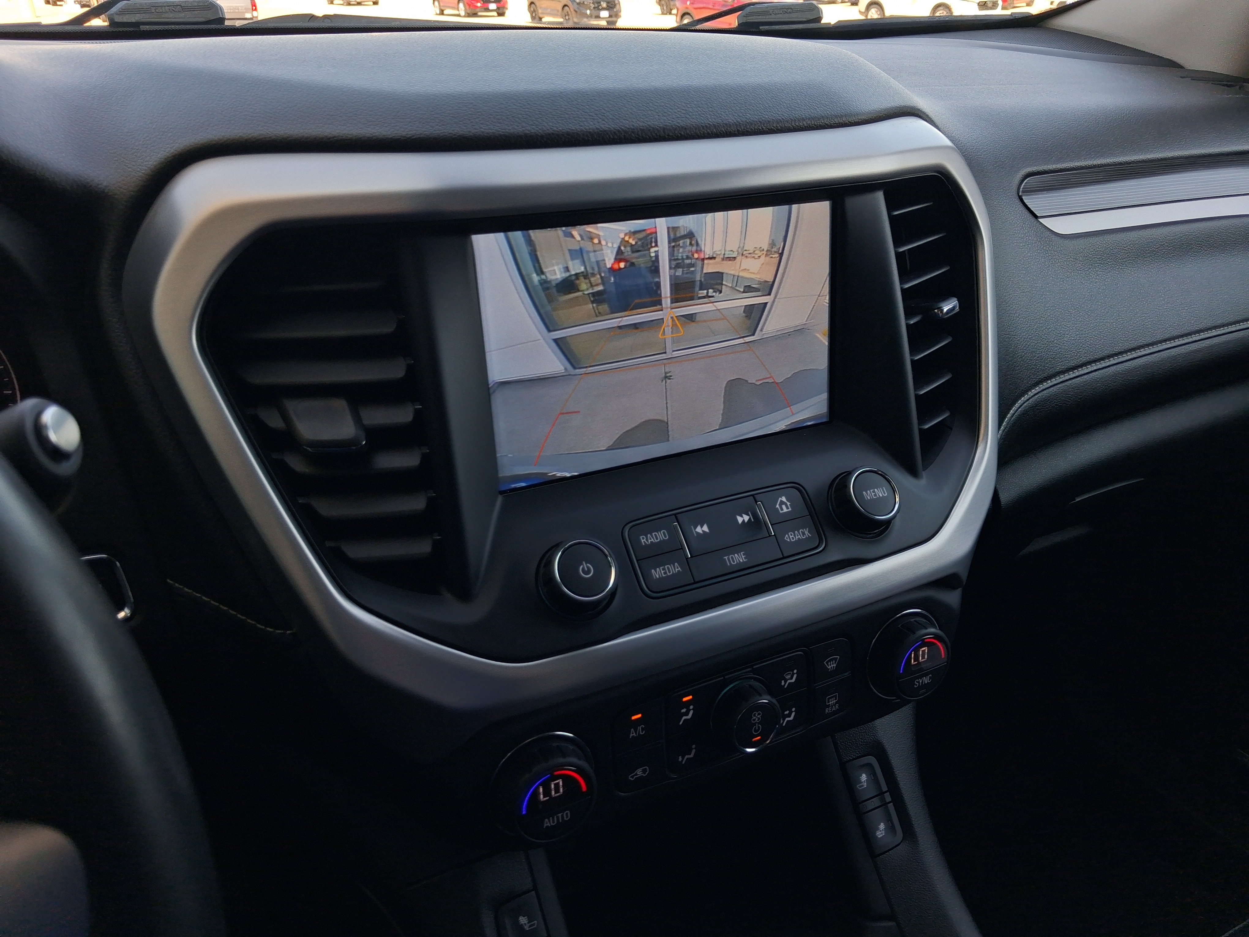 Used 2018 GMC Acadia SLT AWD/4WD image 13