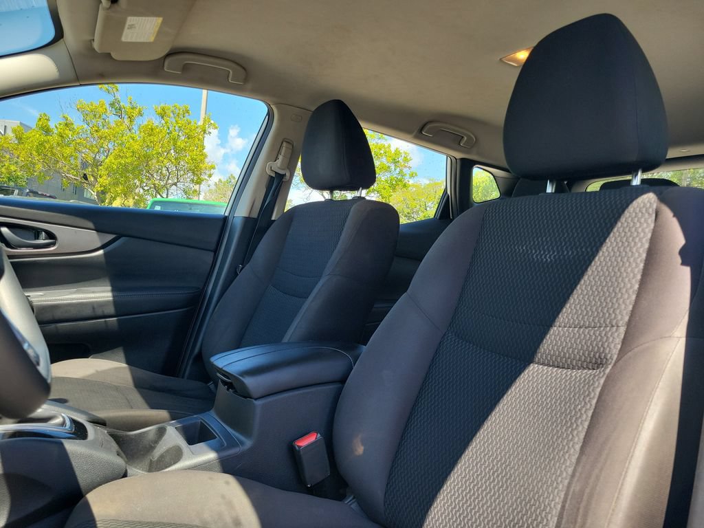 Used 2019 Nissan Rogue Sport S w/ Appearance Package AWD/4WD image 25