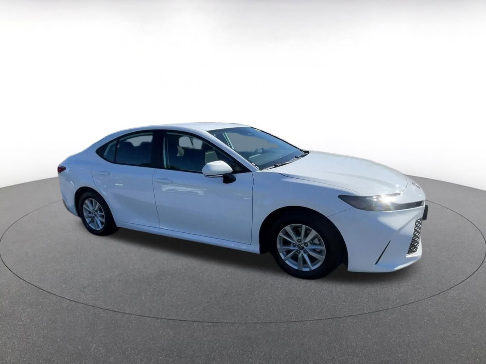 Used 2025 Toyota Camry LE video 2