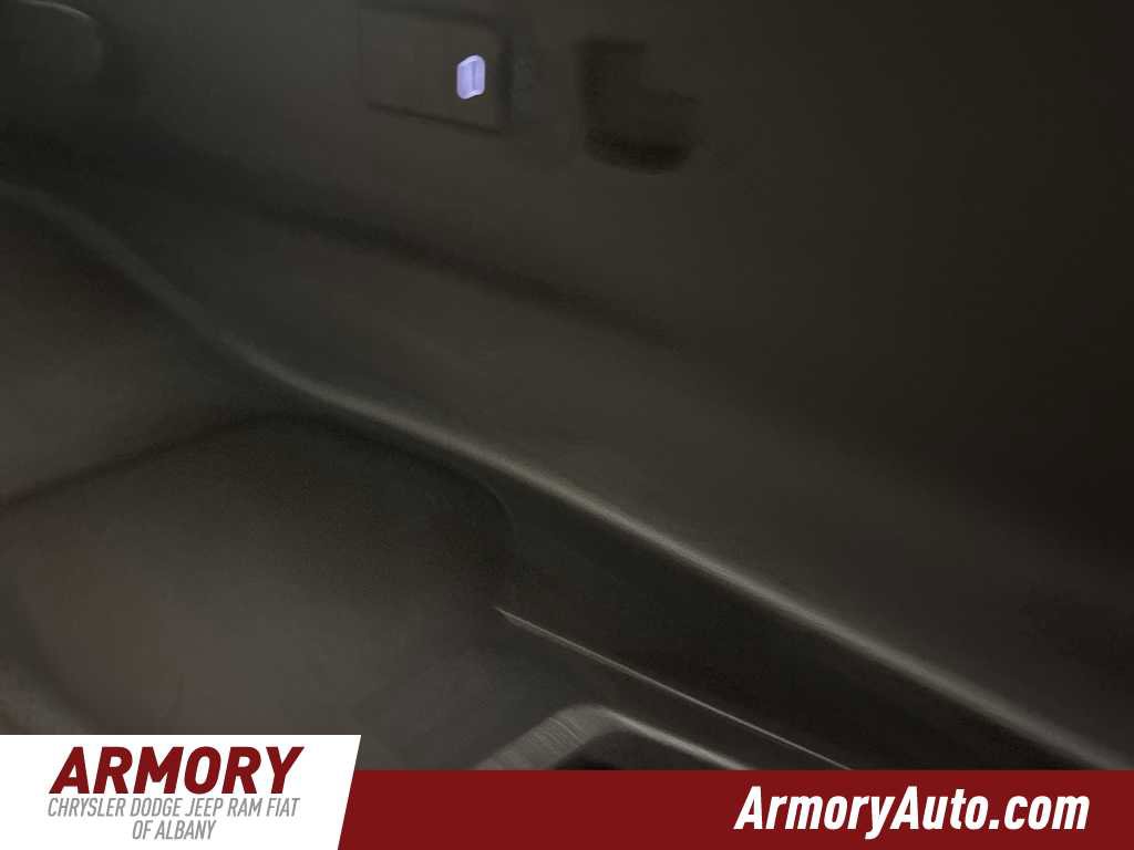 Used 2021 Chevrolet Tahoe Premier w/ Premium Package image 29