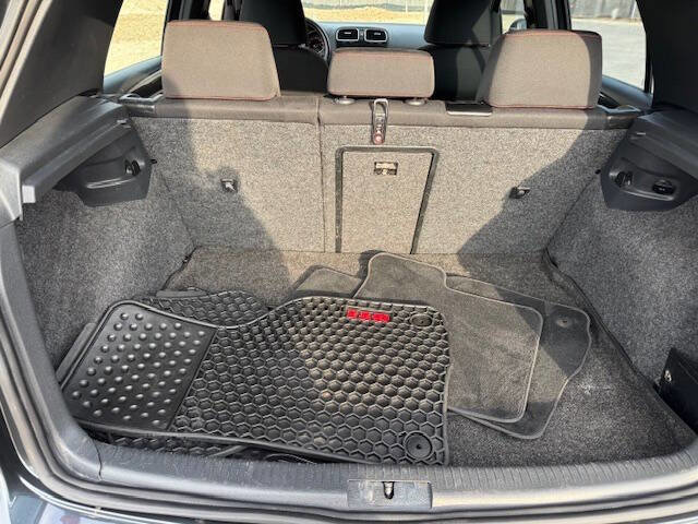 Used 2011 Volkswagen Golf 4-Door image 15