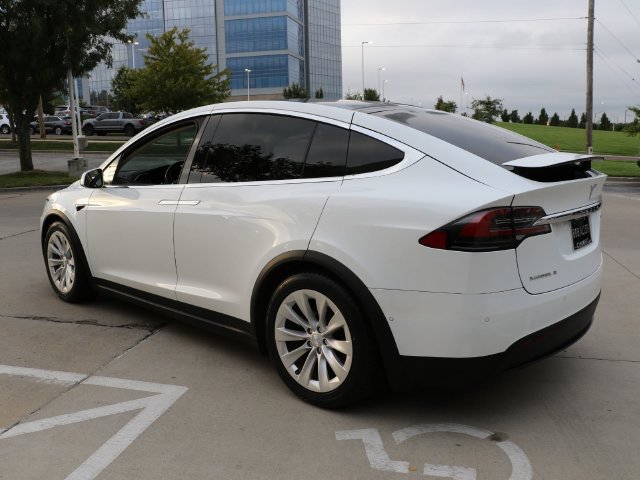 Used 2017 Tesla Model X 75D AWD/4WD image 5