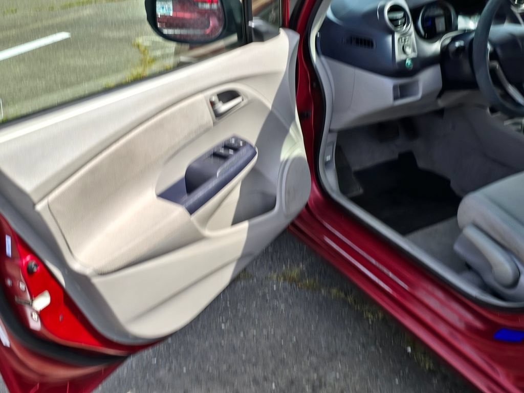 Used 2010 Honda Insight LX image 17