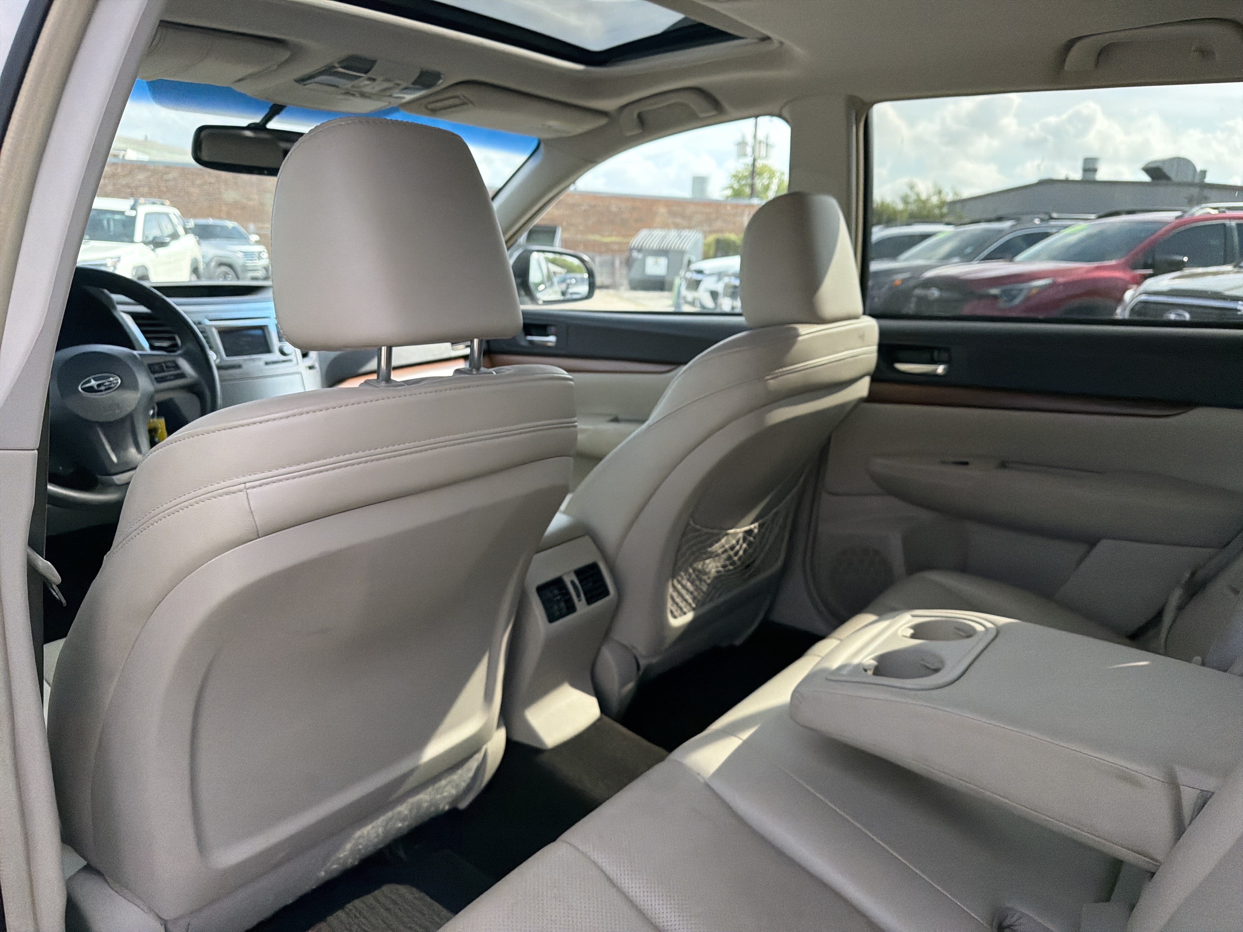 Used 2014 Subaru Outback 2.5i Limited w/ Moonroof Package AWD/4WD image 26