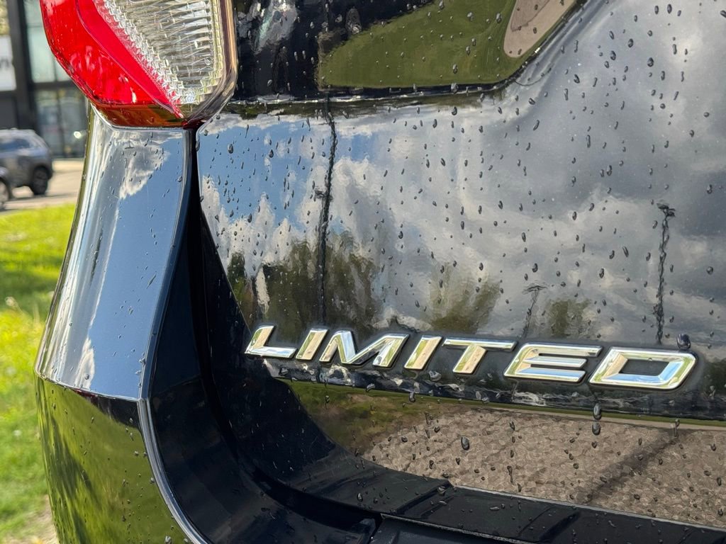 Used 2020 Ford Explorer Limited w/ Class III Trailer Tow Package image 9