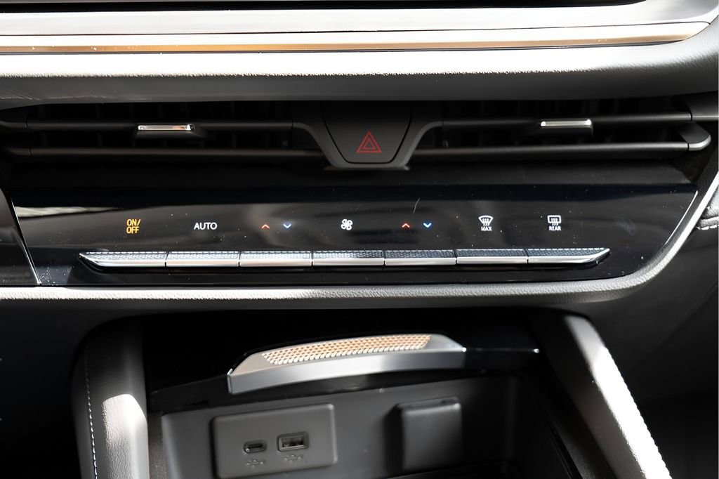 New 2026 Buick Envision Avenir image 16