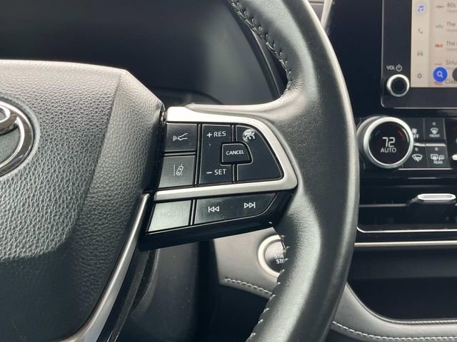 Used 2024 Toyota Highlander LE image 19
