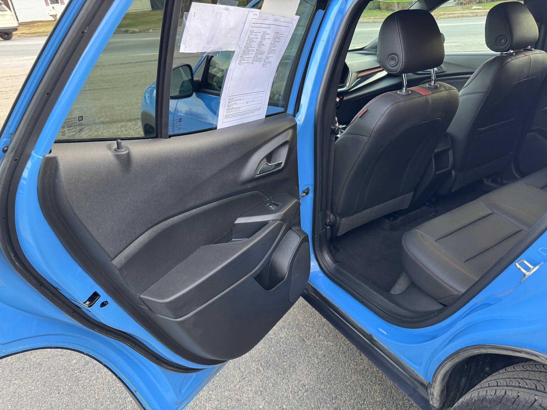 Used 2024 Chevrolet Trax RS w/ Driver Confidence Package image 38