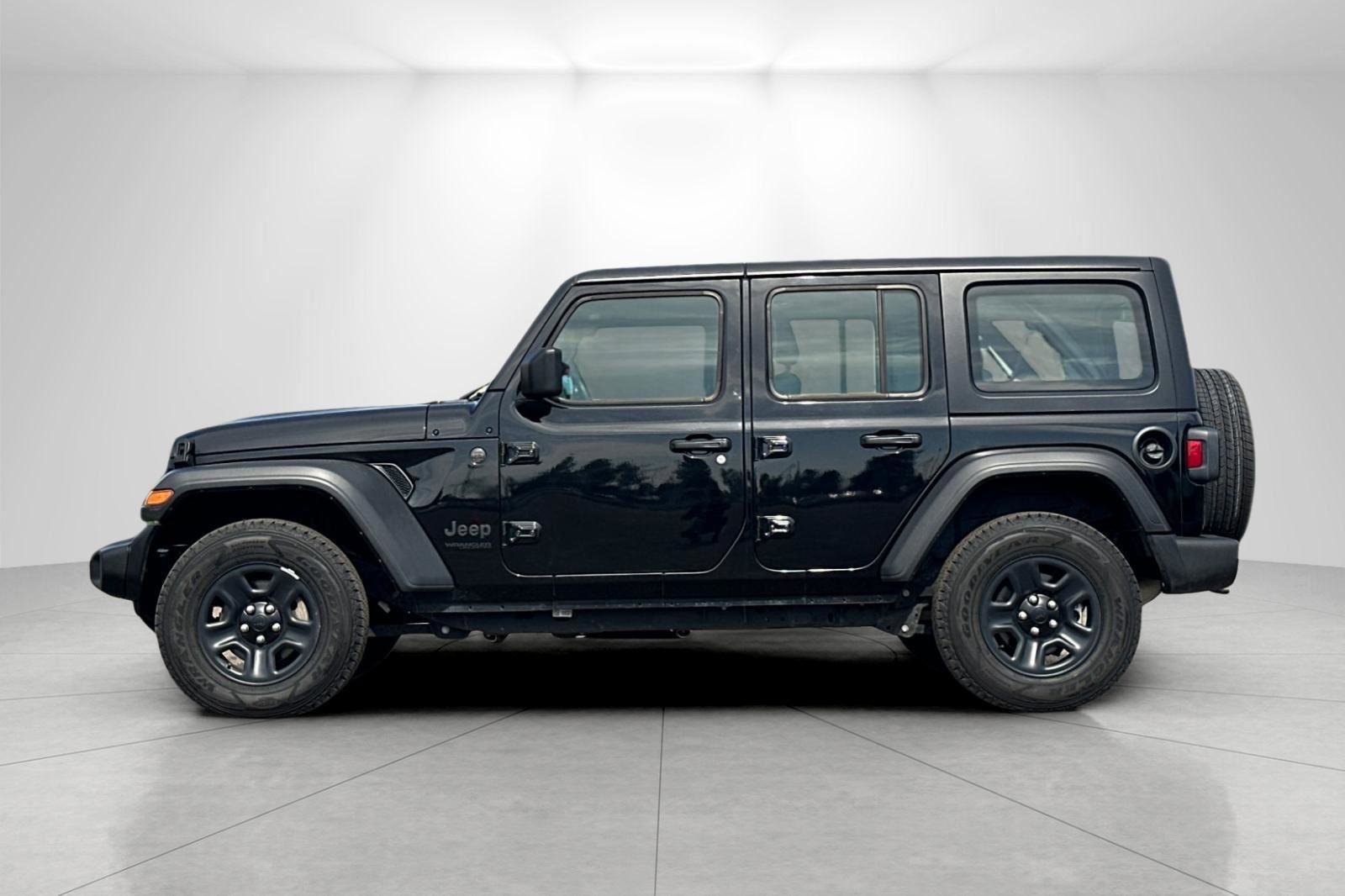 Used 2022 Jeep Wrangler Unlimited Sport image 6