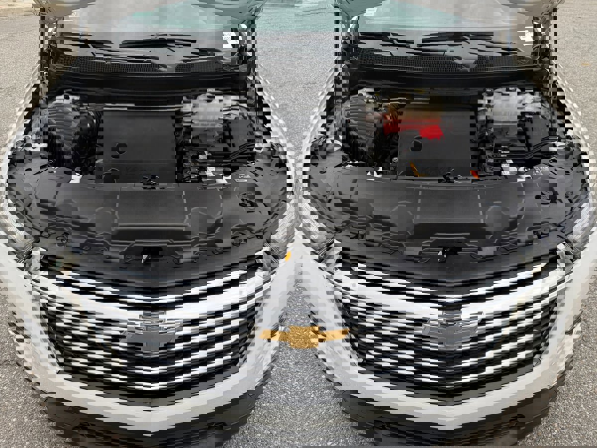 Used 2023 Chevrolet Traverse LT image 19