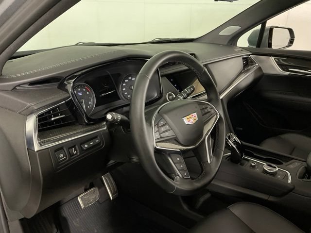 Used 2026 Cadillac XT5 Sportv w/ LPO, Floor Liner Package AWD/4WD image 17