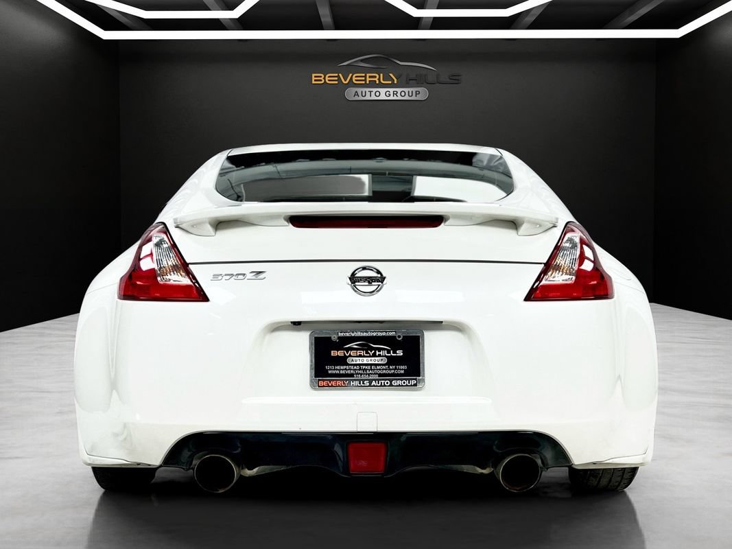 Used 2020 Nissan 370Z Coupe RWD image 4