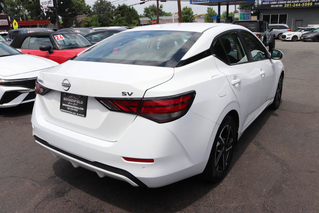 Used 2024 Nissan Sentra SV FWD image 5