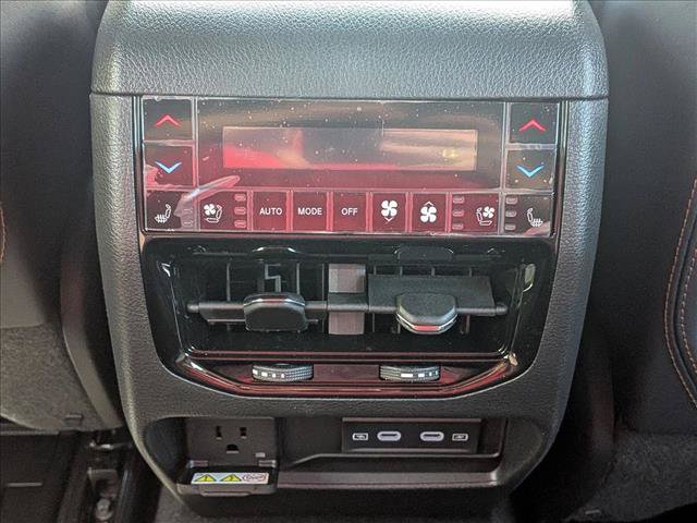 New 2026 Jeep Grand Cherokee Summit AWD/4WD image 18