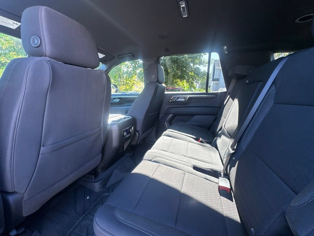 Used 2026 Chevrolet Tahoe LS AWD/4WD image 18