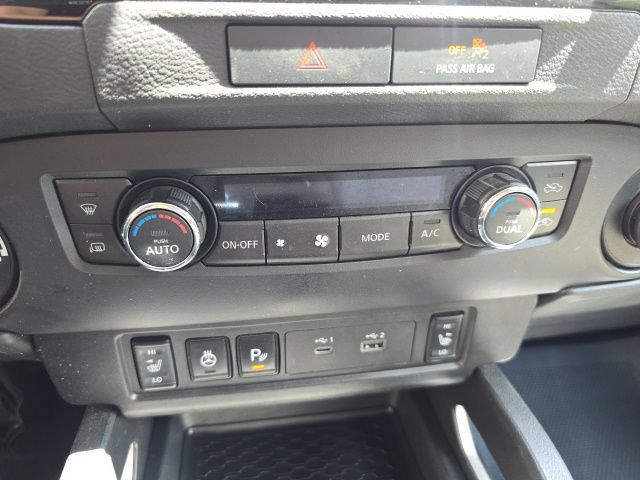Used 2022 Nissan Frontier SV AWD/4WD image 21