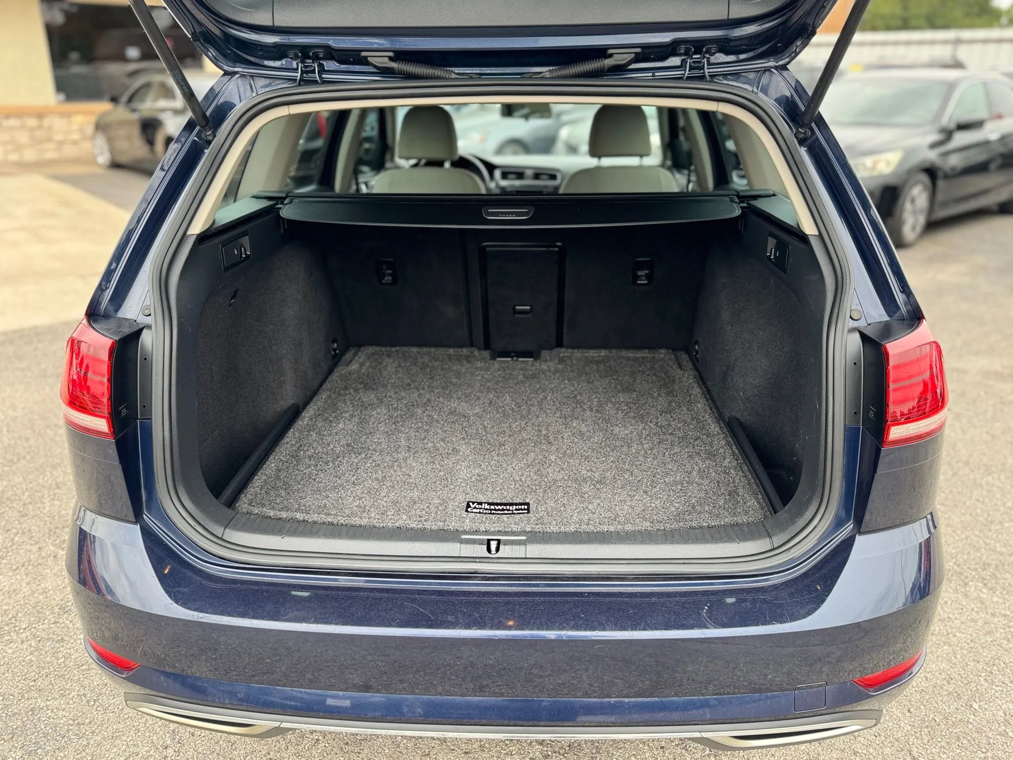 Used 2018 Volkswagen Golf S FWD image 27